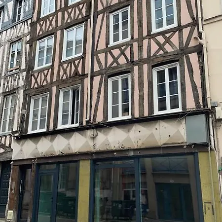 아파트 Confortable Au Coeur De *